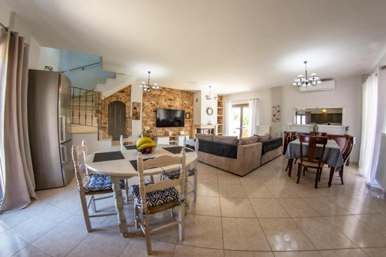 Kanakádes Giannakis Villa מראה חיצוני תמונה